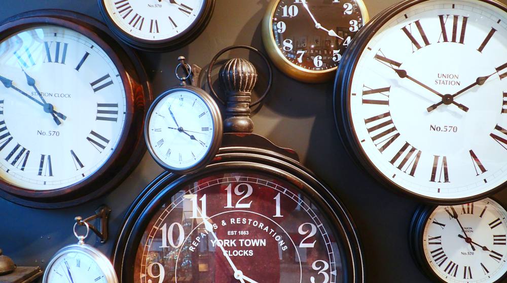 different types of wall clocks | How To Better Handle Stress During The Holiday Season | handle stress | stress this holiday season