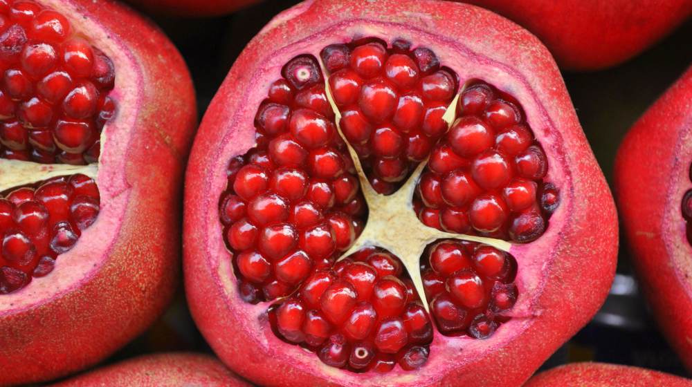 close up shot of pomegranate fruit | Anti Aging Foods For Skin, Brain, and Gut Health | anti aging foods | fight aging
